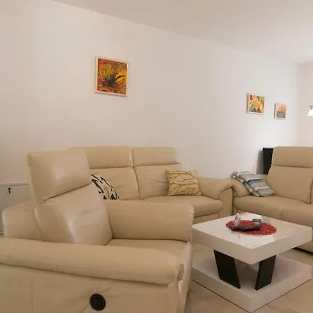 Ferienhaus Vikendica 