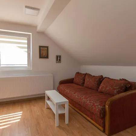 Holiday home Vikendica 