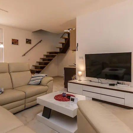 Ferienhaus Vikendica 